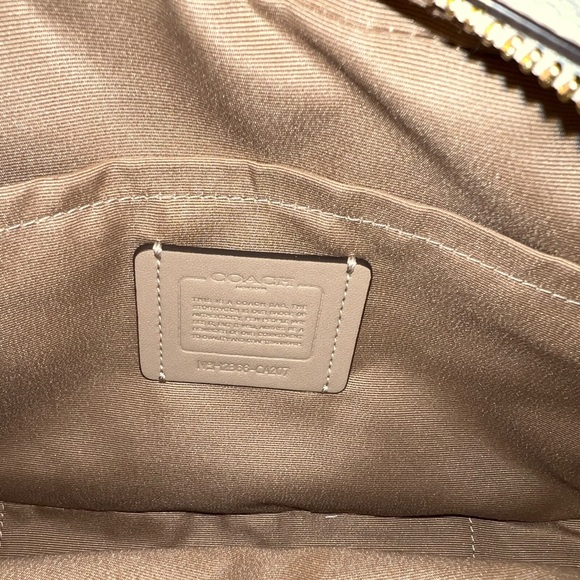 COACH crossbody bag - Picture 2 of 3